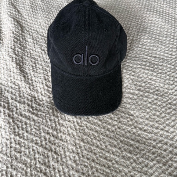 Alo Yoga Dad Hat - Picture 2 of 4